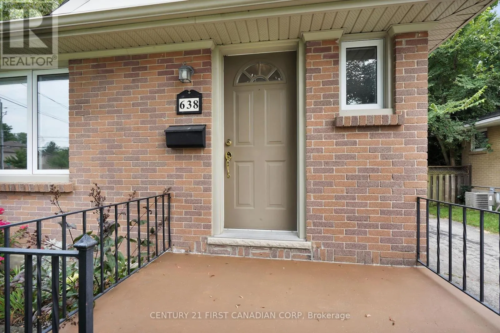 UPPER - 638 TENNENT AVENUE, #Upper