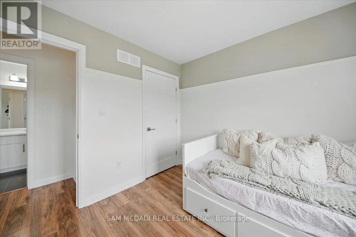 4 ROULEY LANE