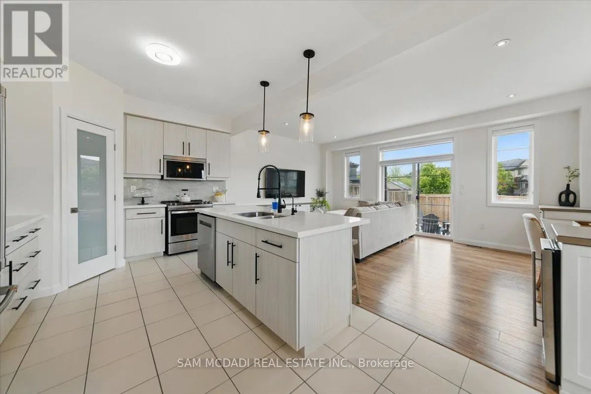 4 ROULEY LANE