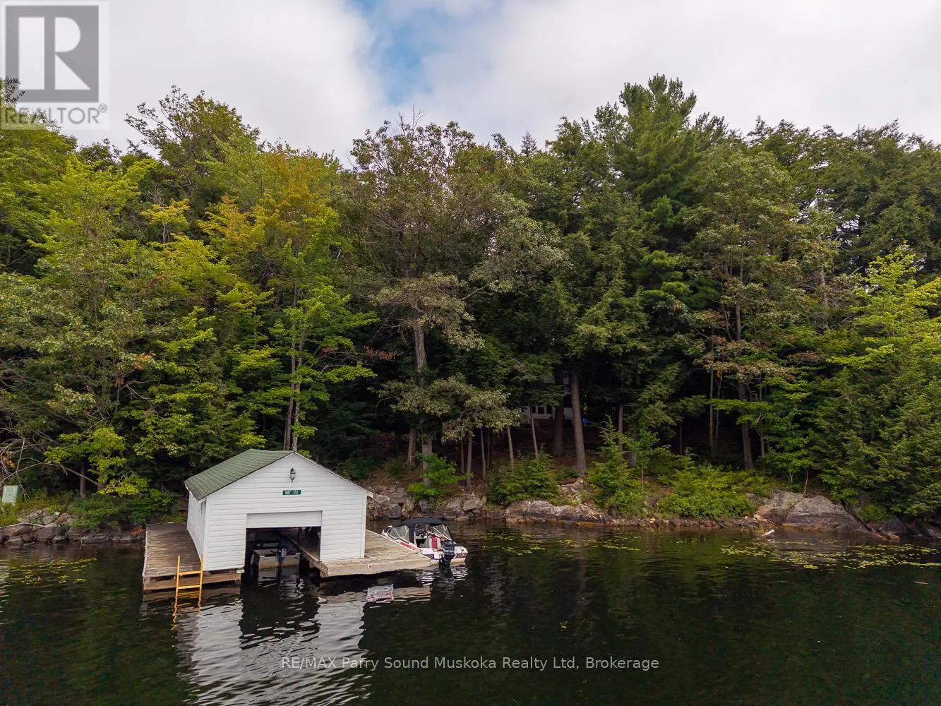 897 172 WA HORSESHOE LAKE