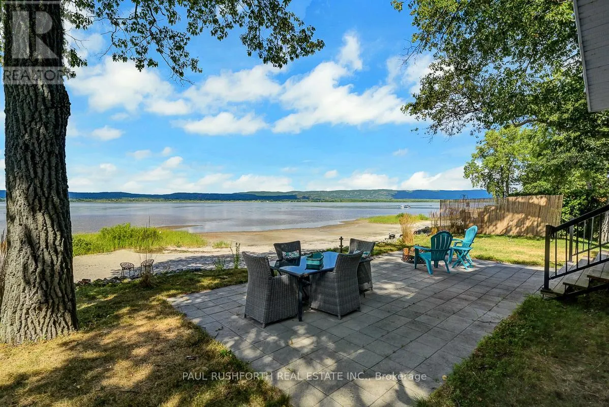 728 BAYVIEW DRIVE