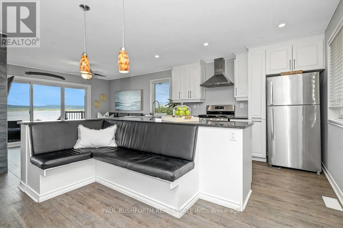 728 BAYVIEW DRIVE