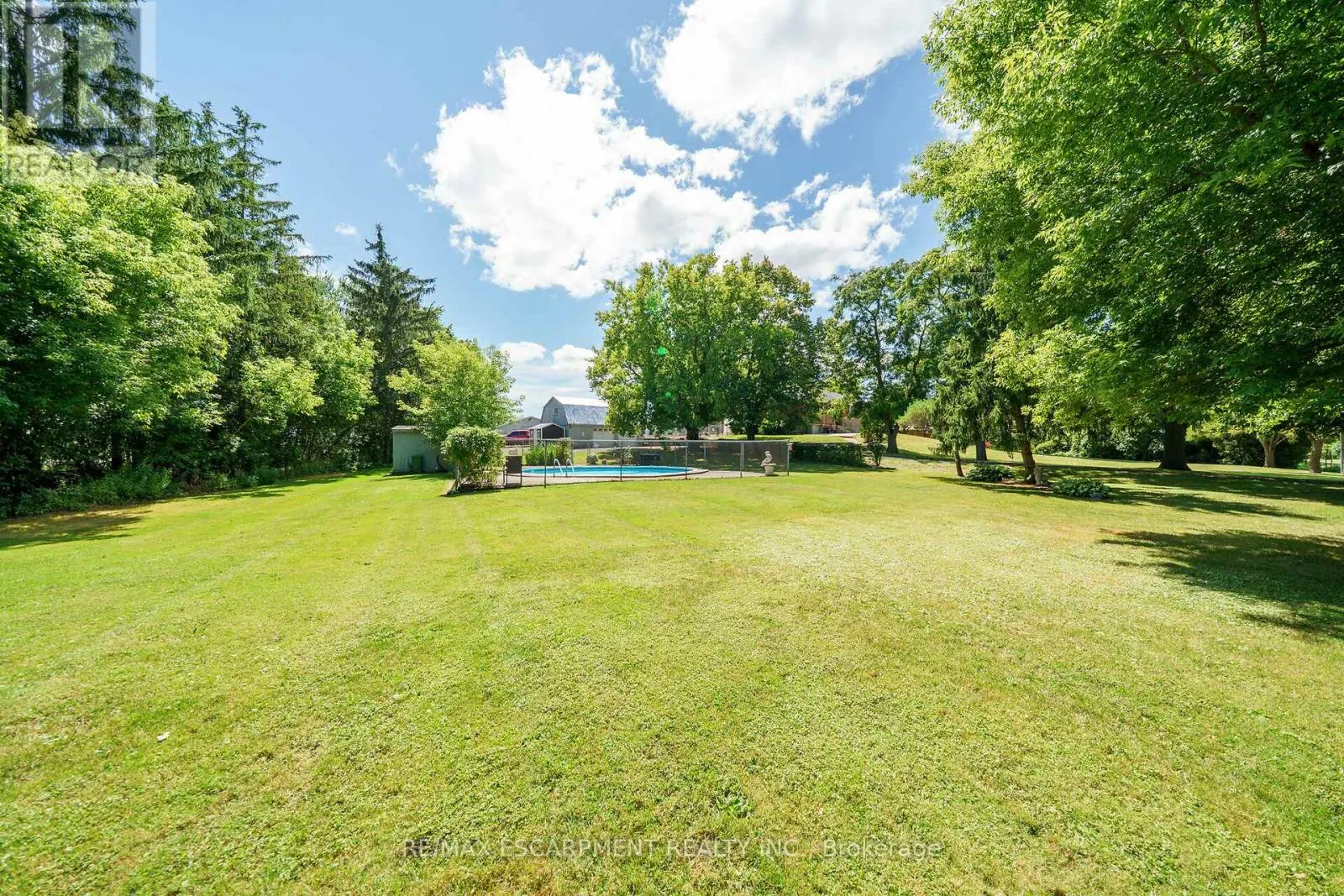 226 CARLUKE ROAD E