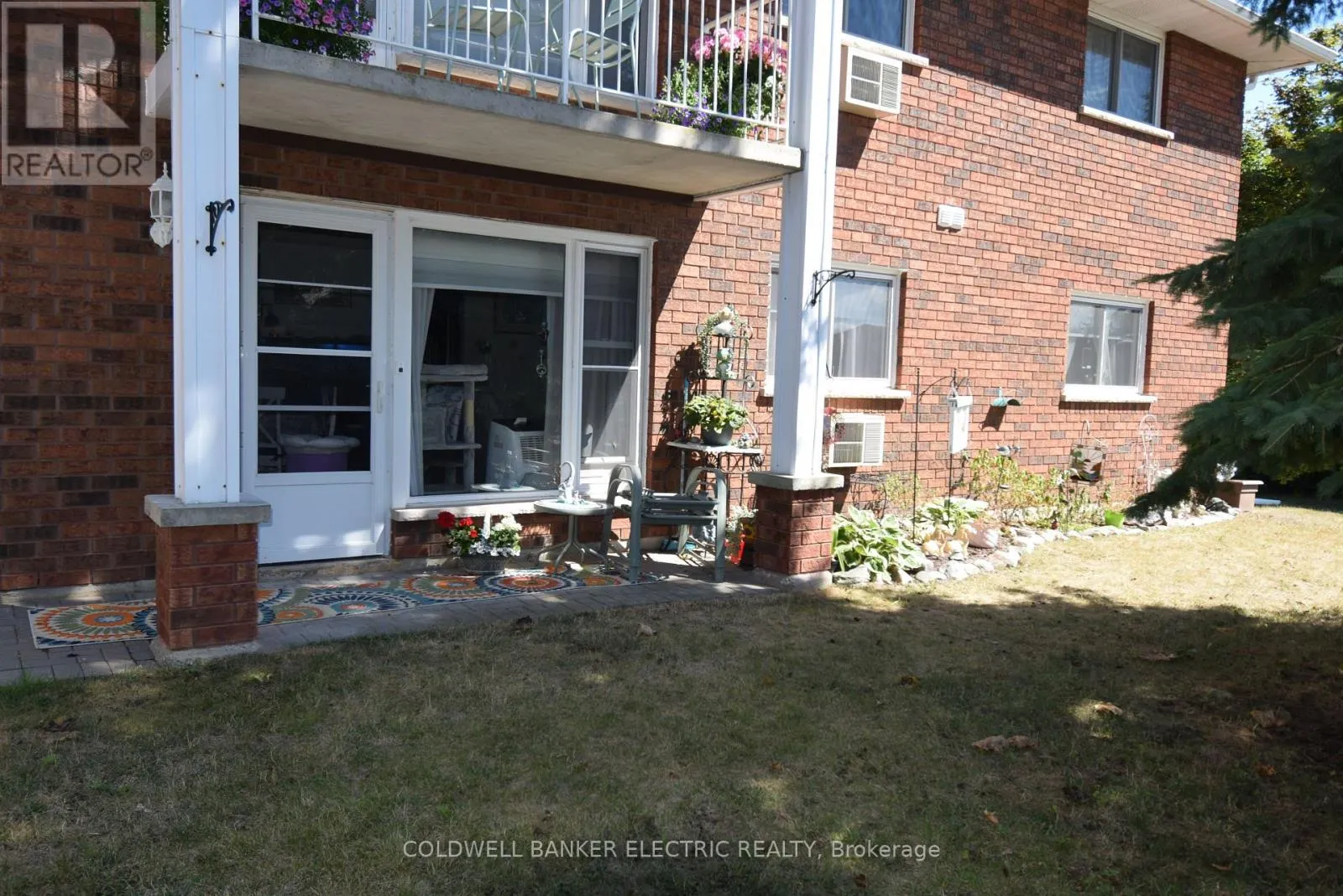 104 - 2418 MOUNTLAND DRIVE, #104