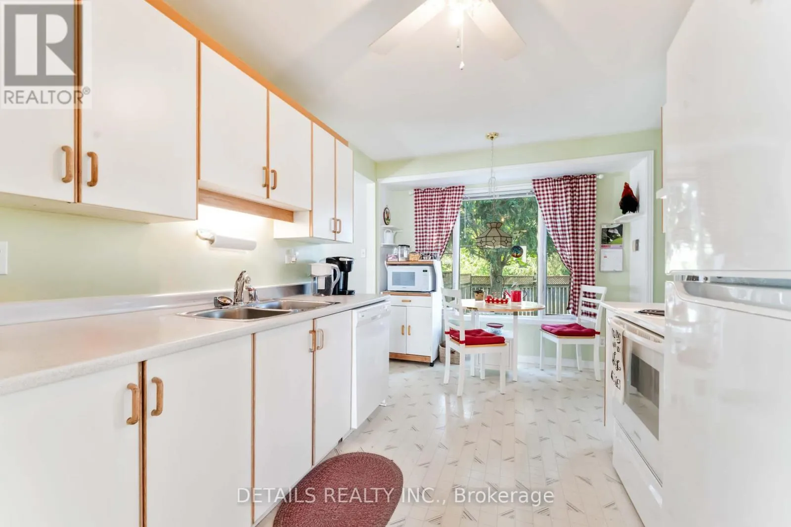 12 HENRY GOULBURN WAY