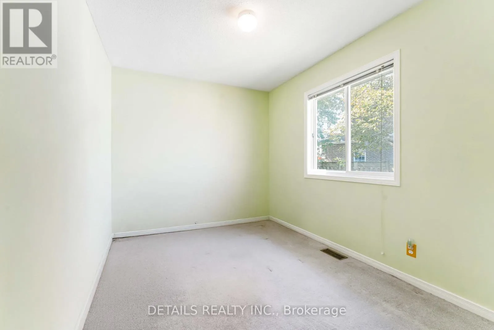 12 HENRY GOULBURN WAY