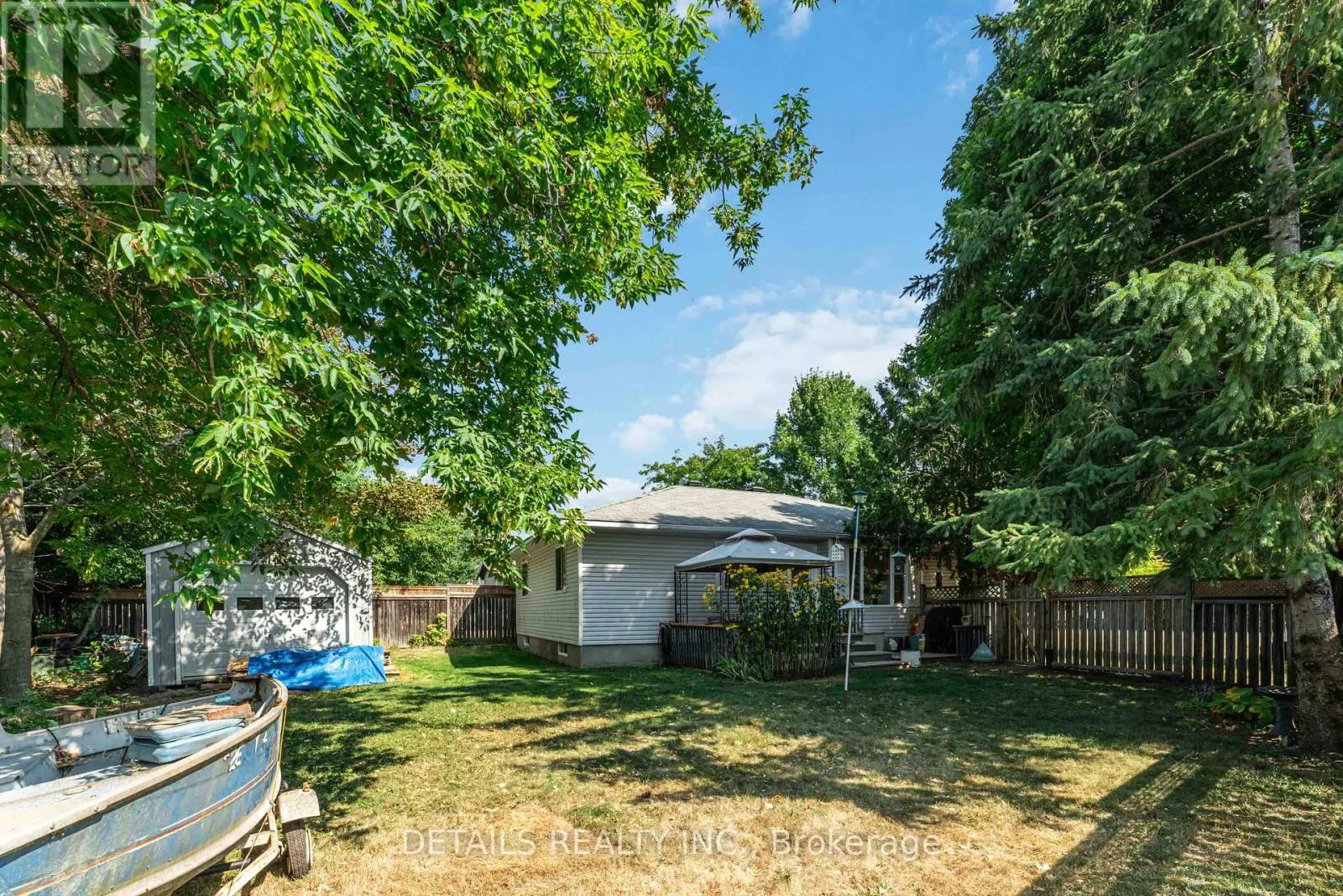 12 HENRY GOULBURN WAY