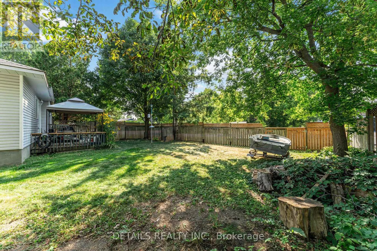 12 HENRY GOULBURN WAY