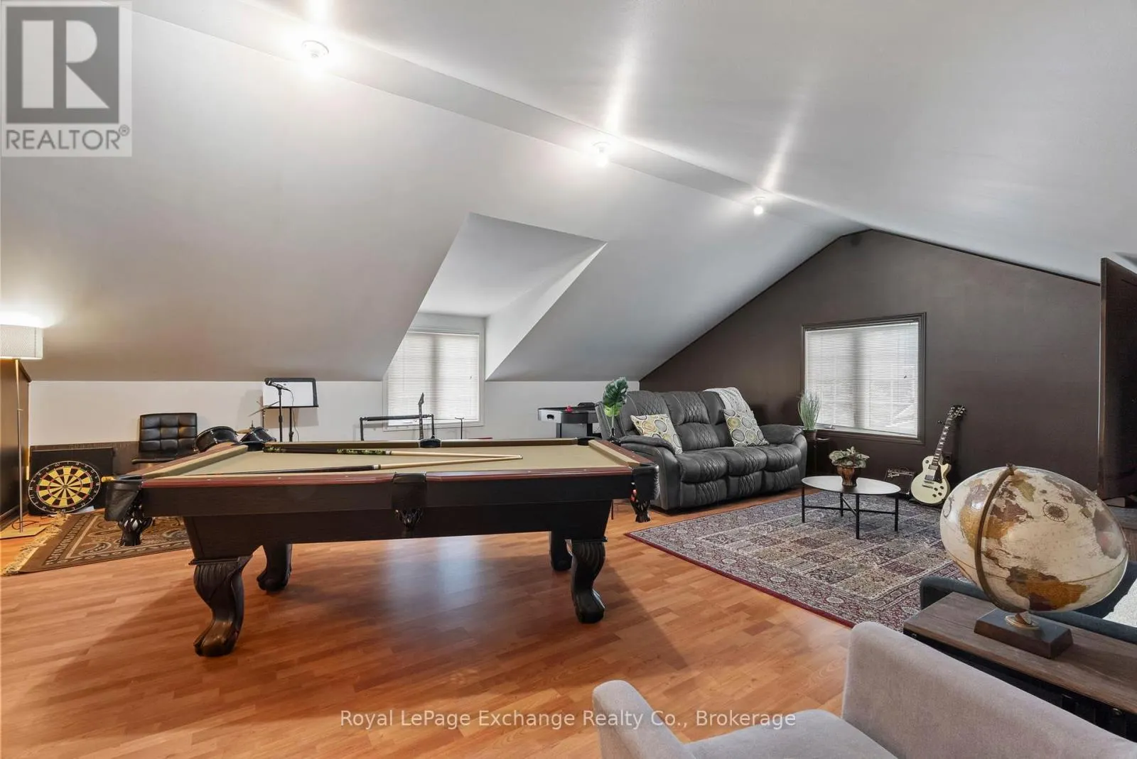 985 HERITAGE DRIVE