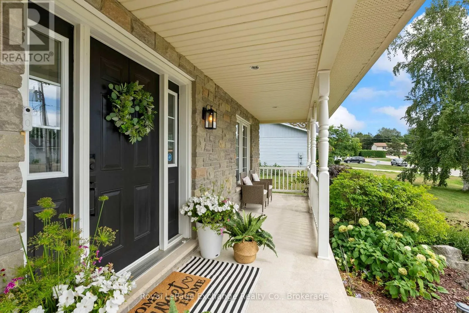 985 HERITAGE DRIVE