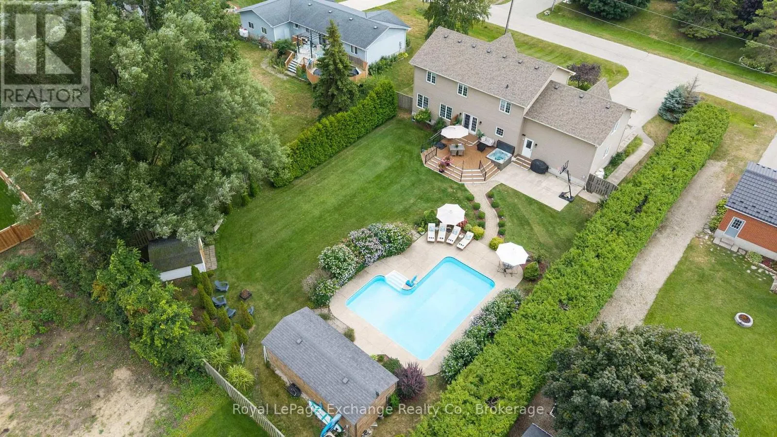 985 HERITAGE DRIVE