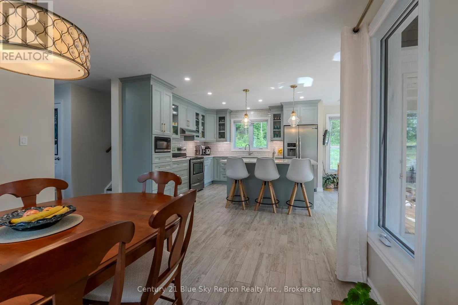 1500D PENINSULA ROAD