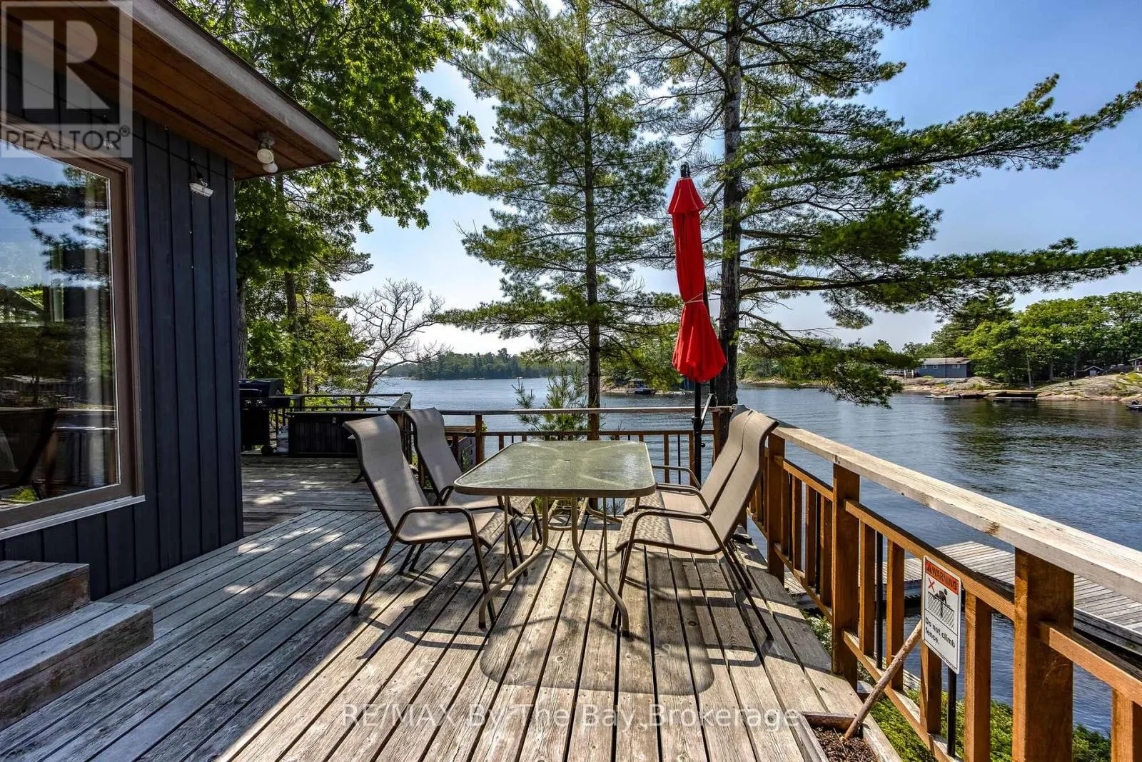1518 ISLAND 1040