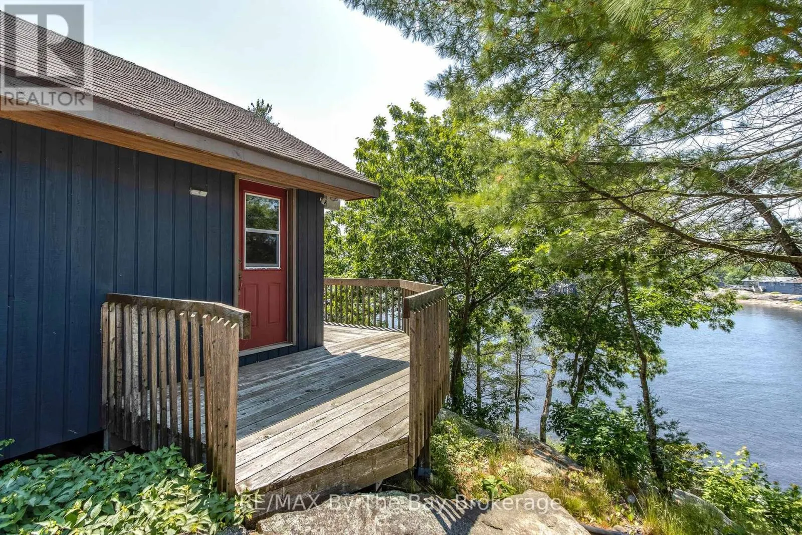 1518 ISLAND 1040