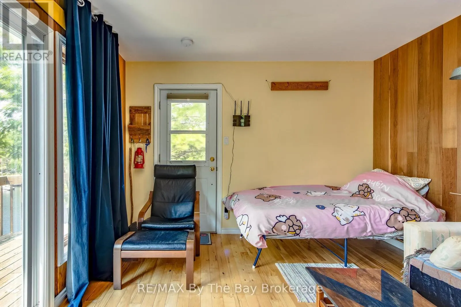 1518 ISLAND 1040