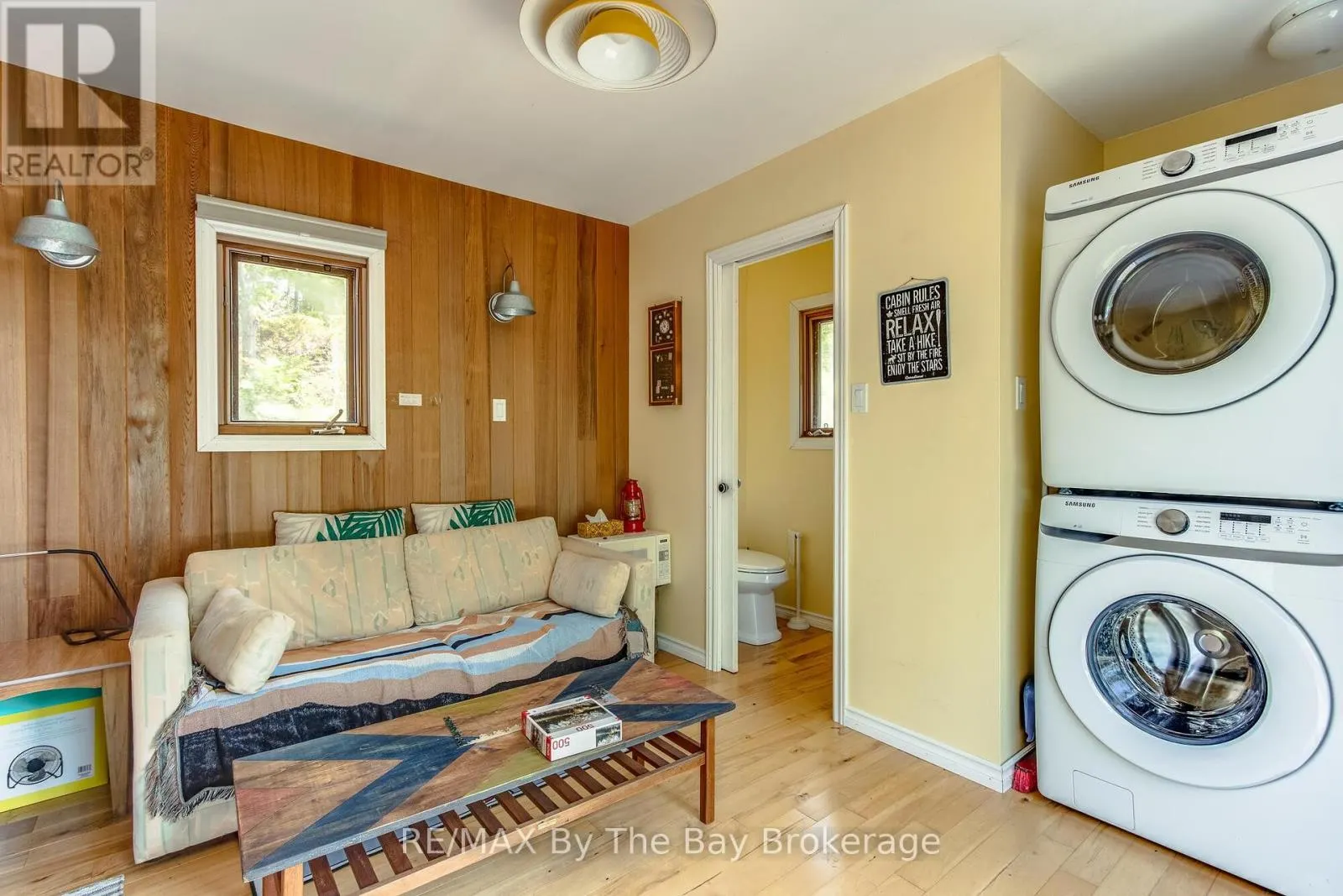 1518 ISLAND 1040