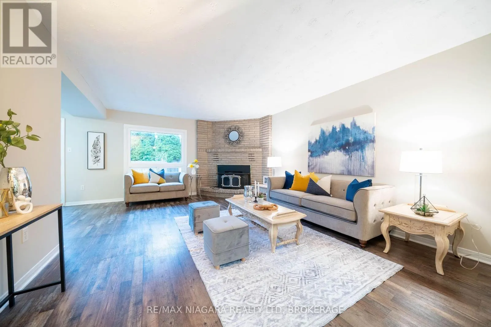 36 BAXTER CRESCENT