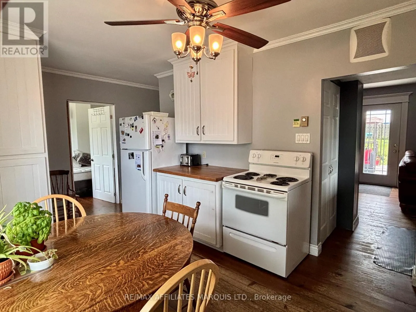 452 DOMINION ST STREET S