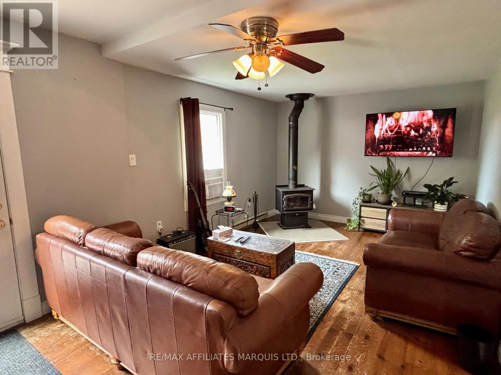 452 DOMINION ST STREET S