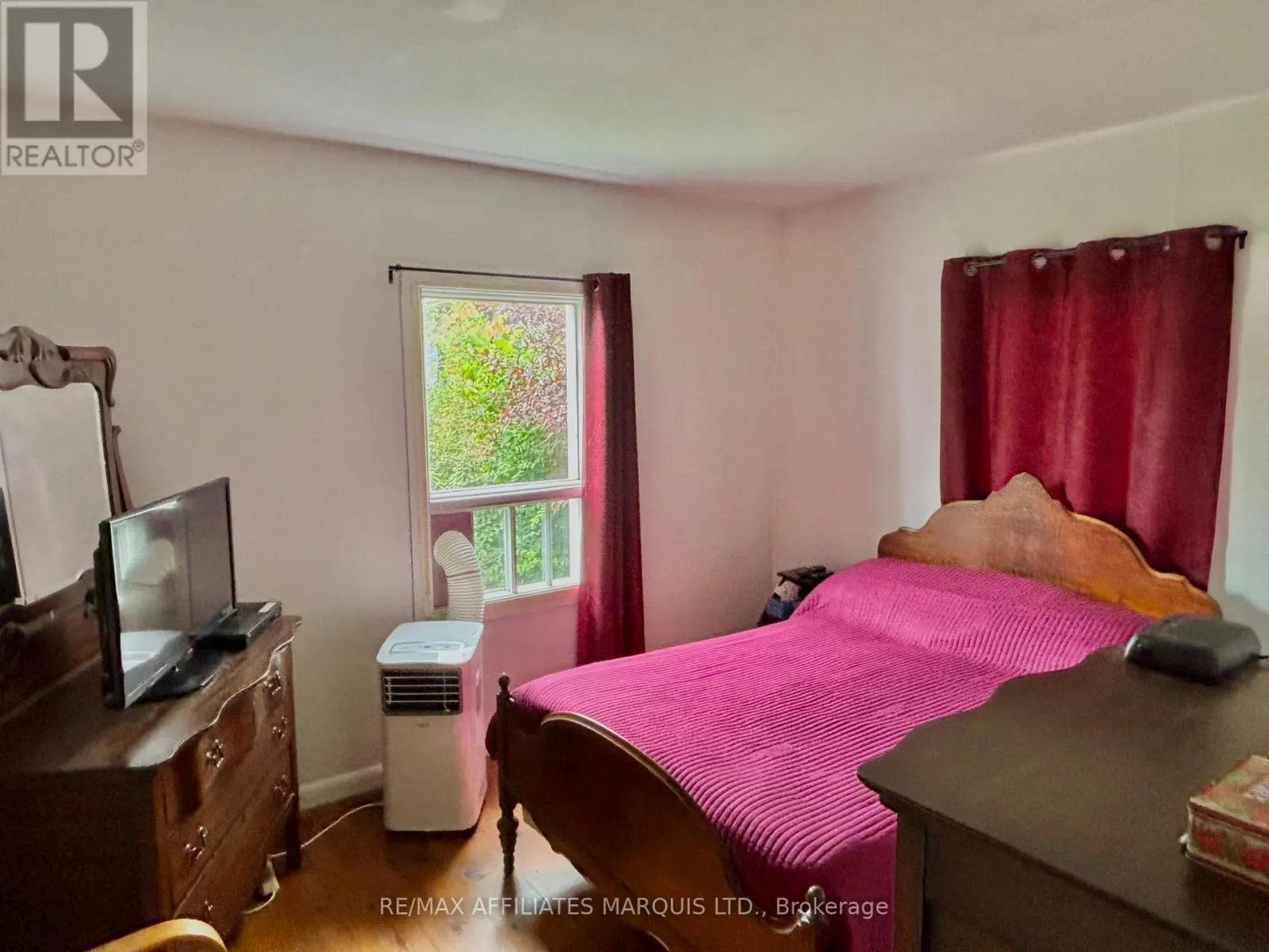 452 DOMINION ST STREET S