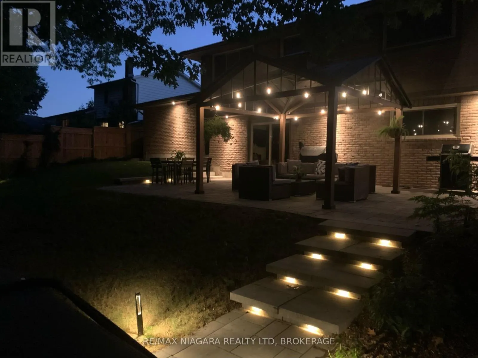 77 ALEXANDRA BOULEVARD W