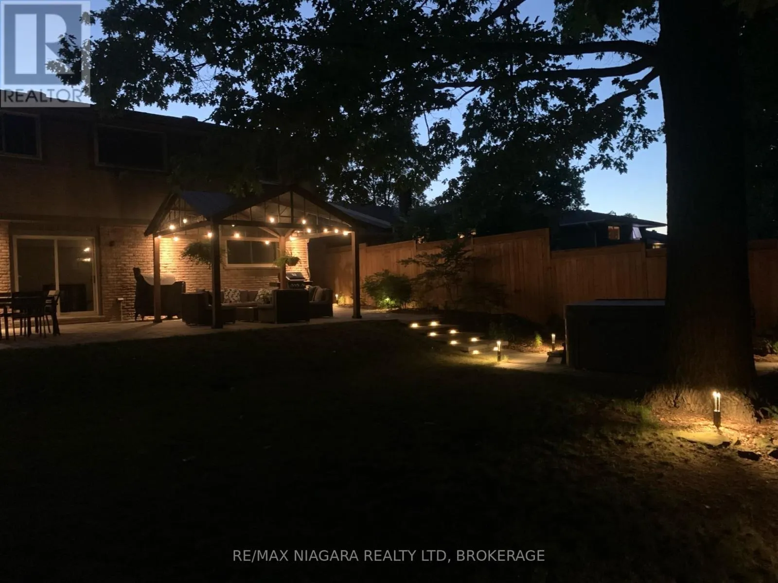 77 ALEXANDRA BOULEVARD W