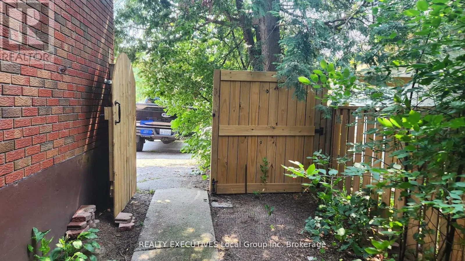 838 REYNOLDS STREET