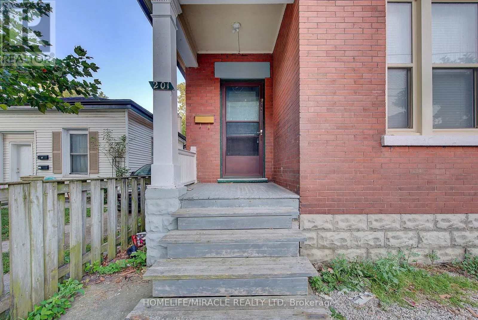 201 CLARENCE STREET