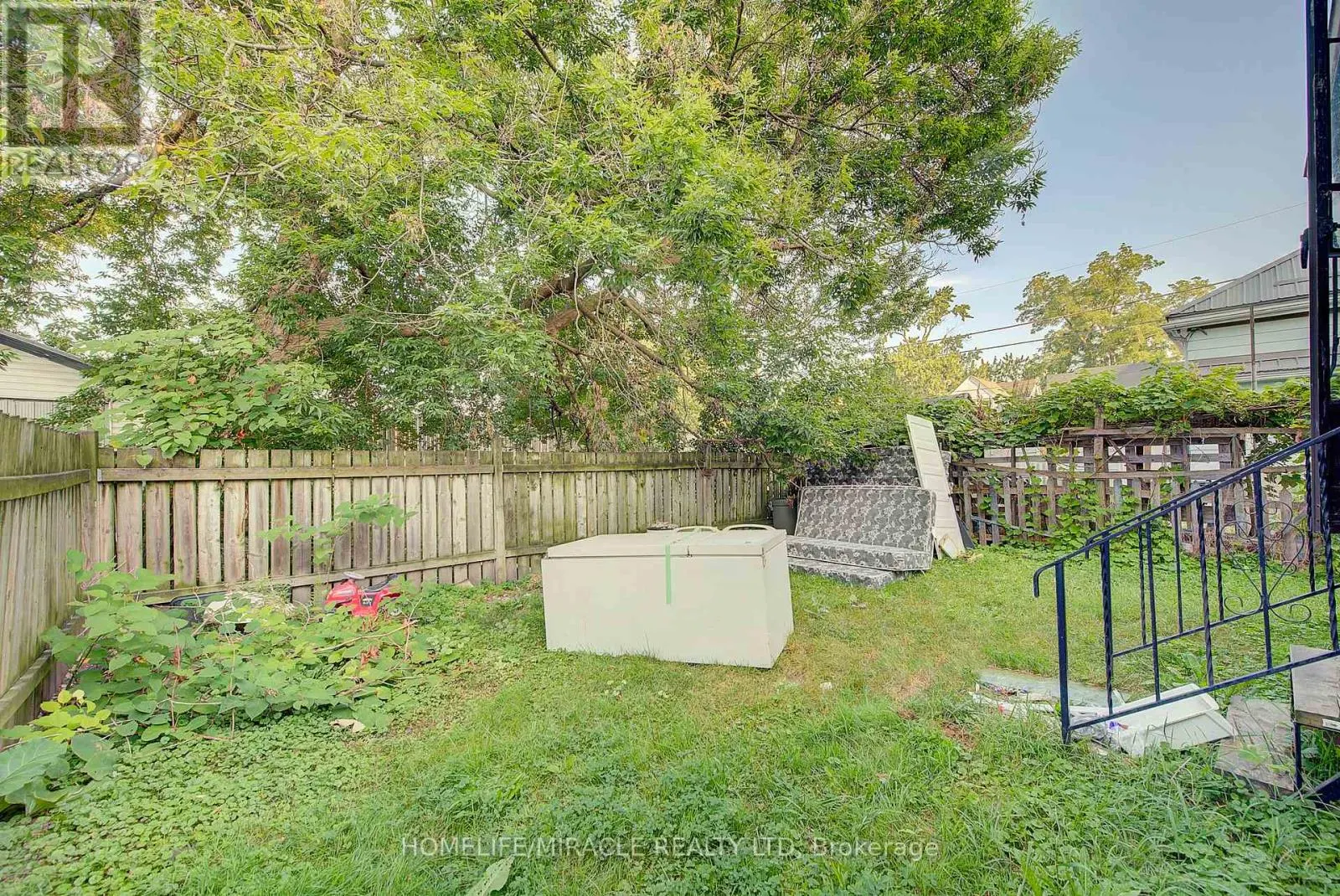 201 CLARENCE STREET