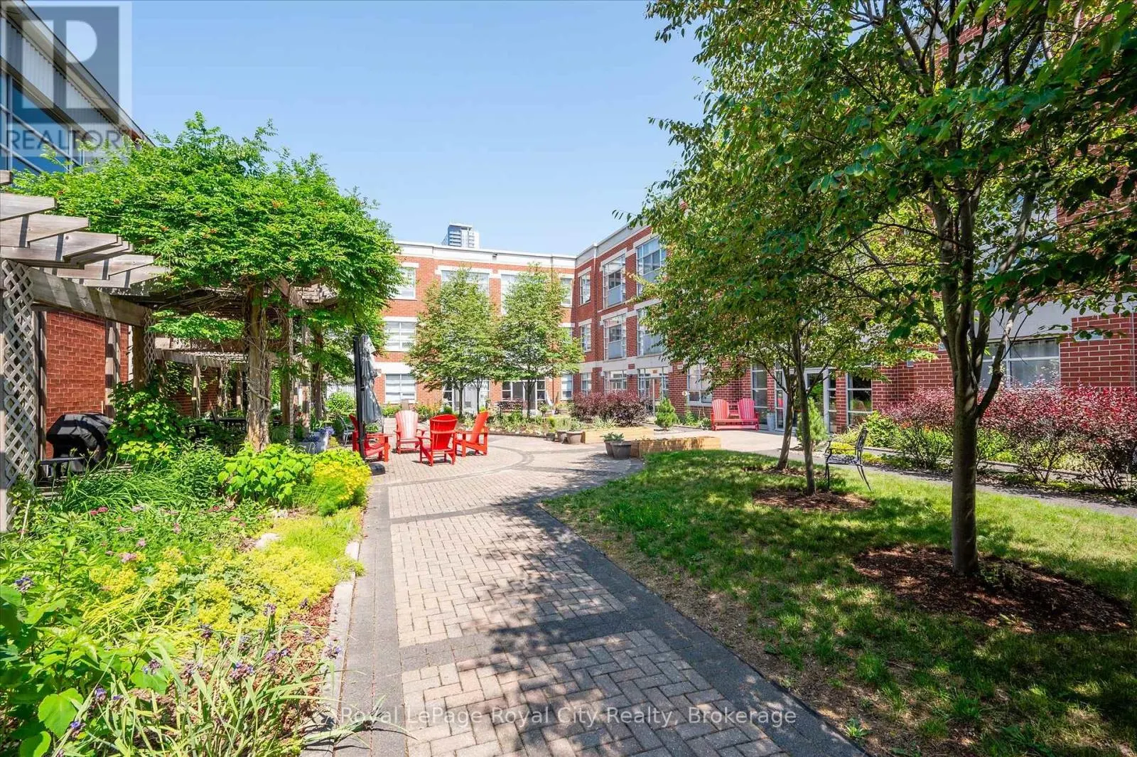 118 - 165 DUKE STREET E, #118