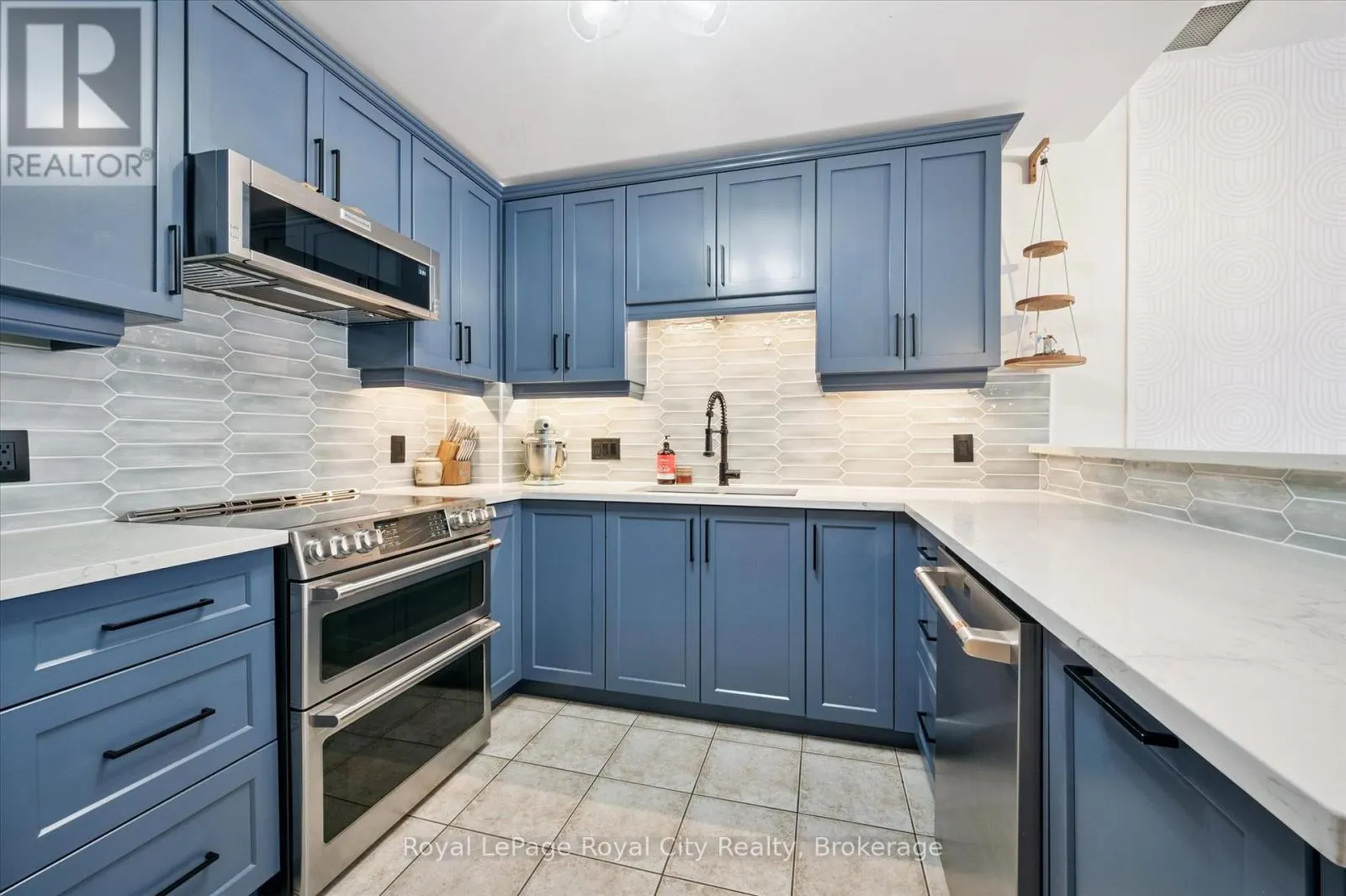 118 - 165 DUKE STREET E, #118