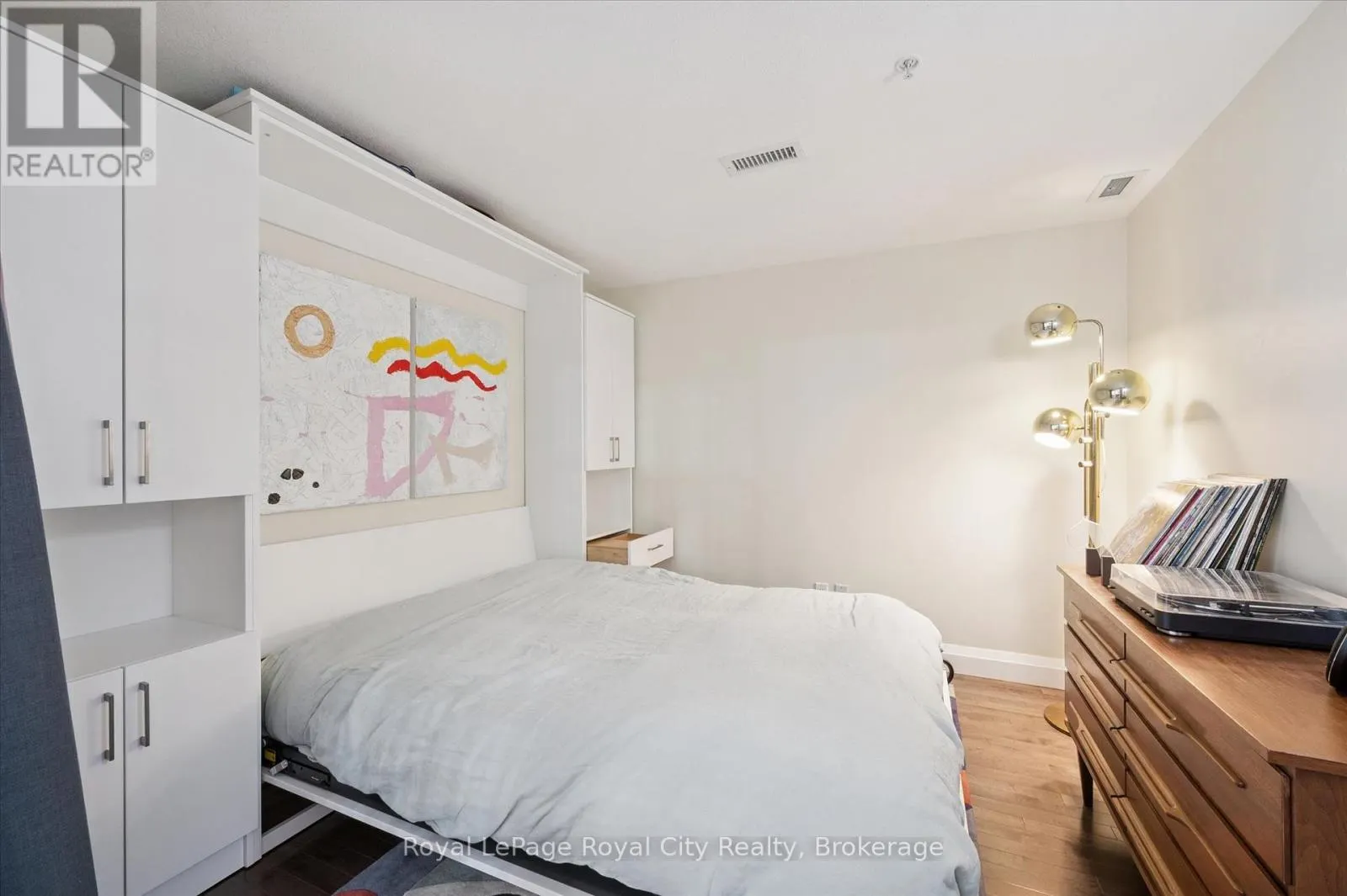 118 - 165 DUKE STREET E, #118
