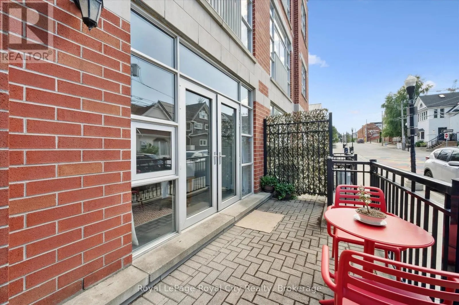 118 - 165 DUKE STREET E, #118