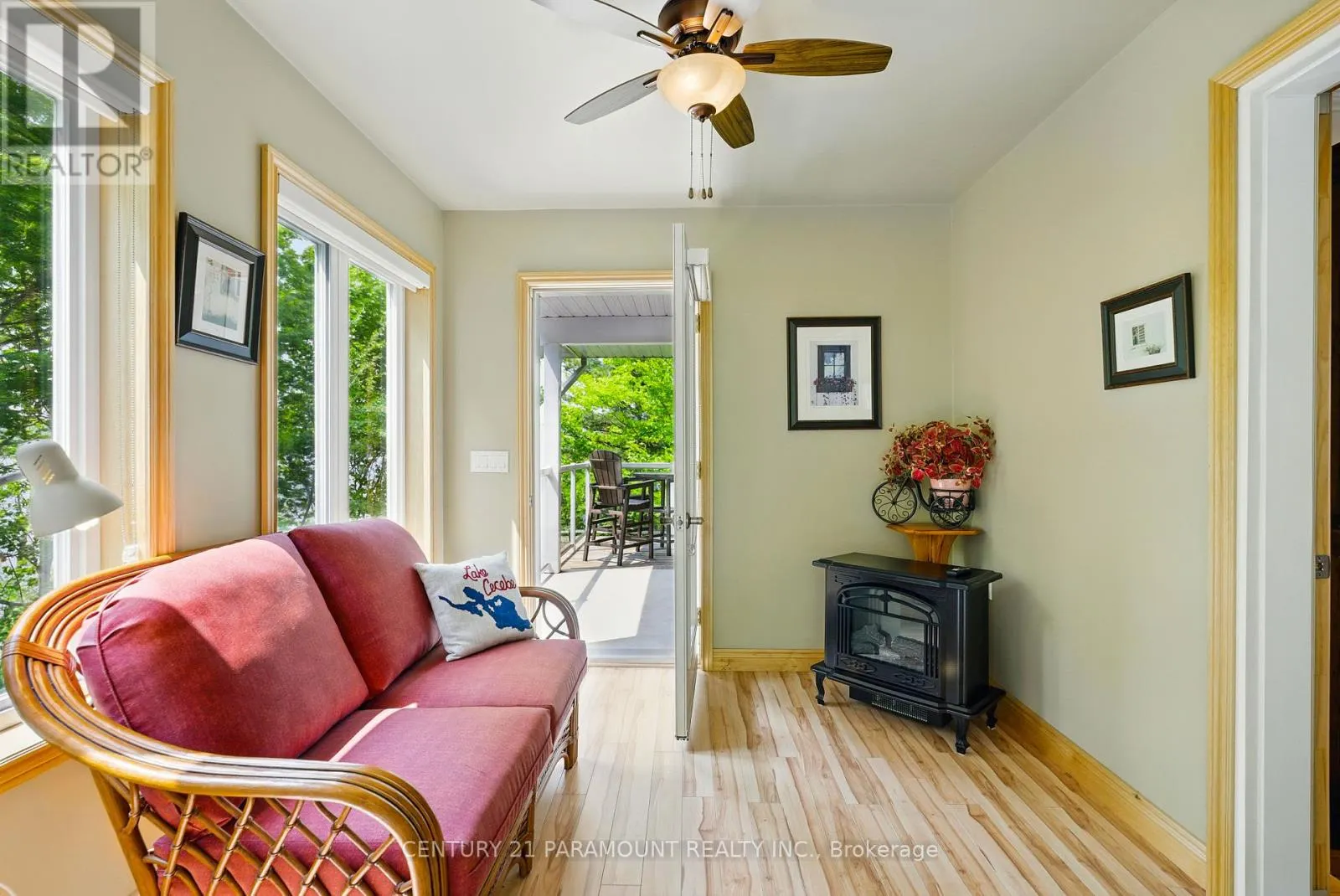 276 JEFFREY ROAD N