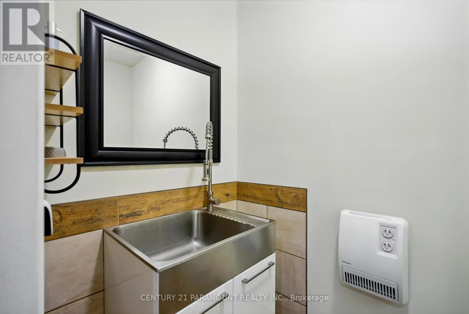 276 JEFFREY ROAD N