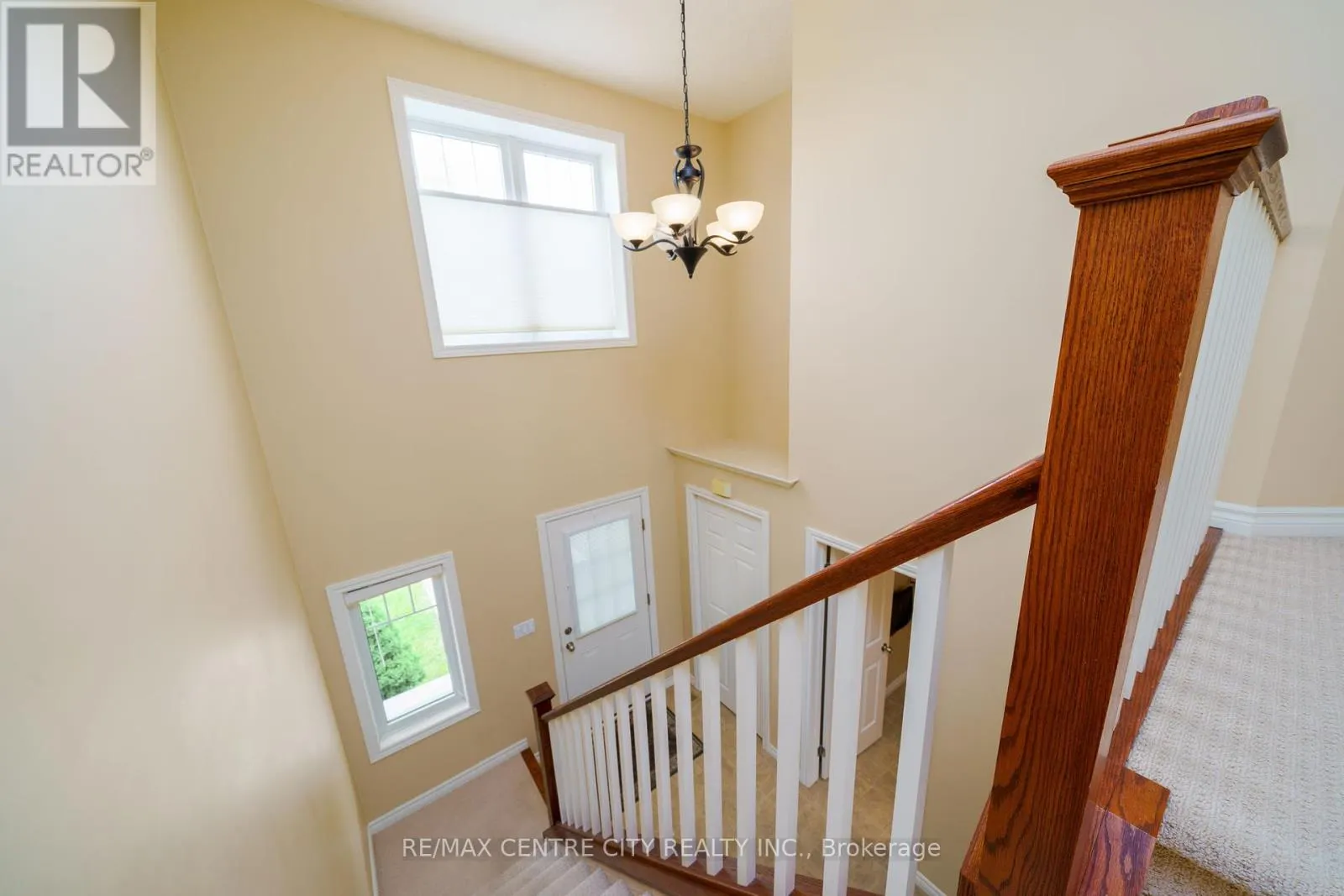8 FENWICK COURT