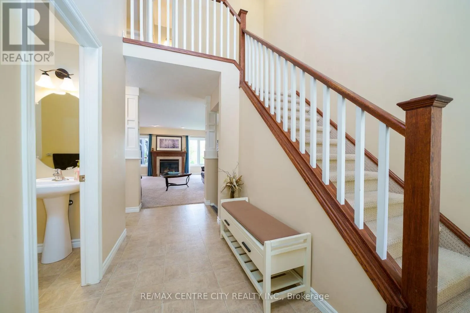 8 FENWICK COURT
