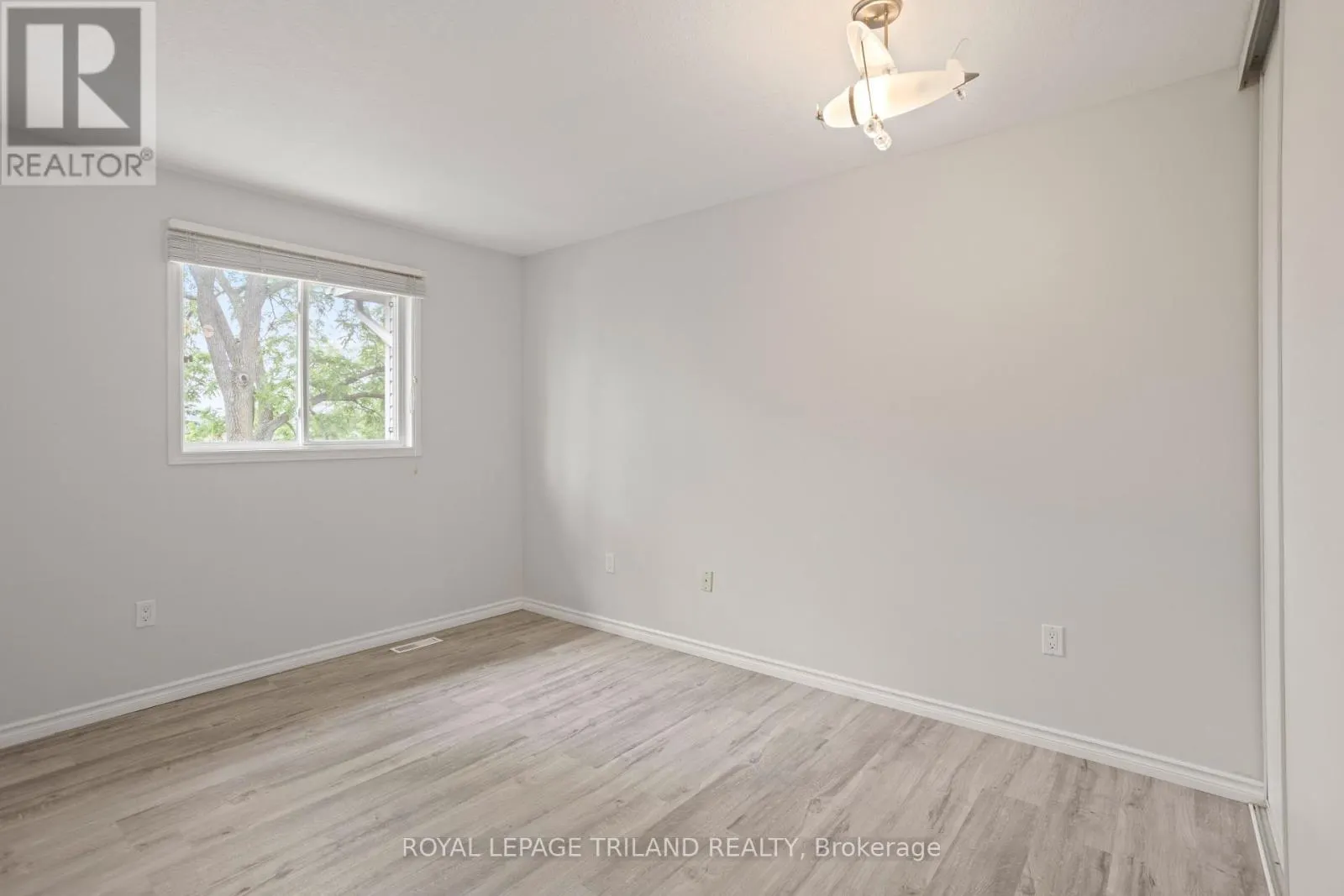 37 - 1921 FATHER DALTON AVENUE, #37