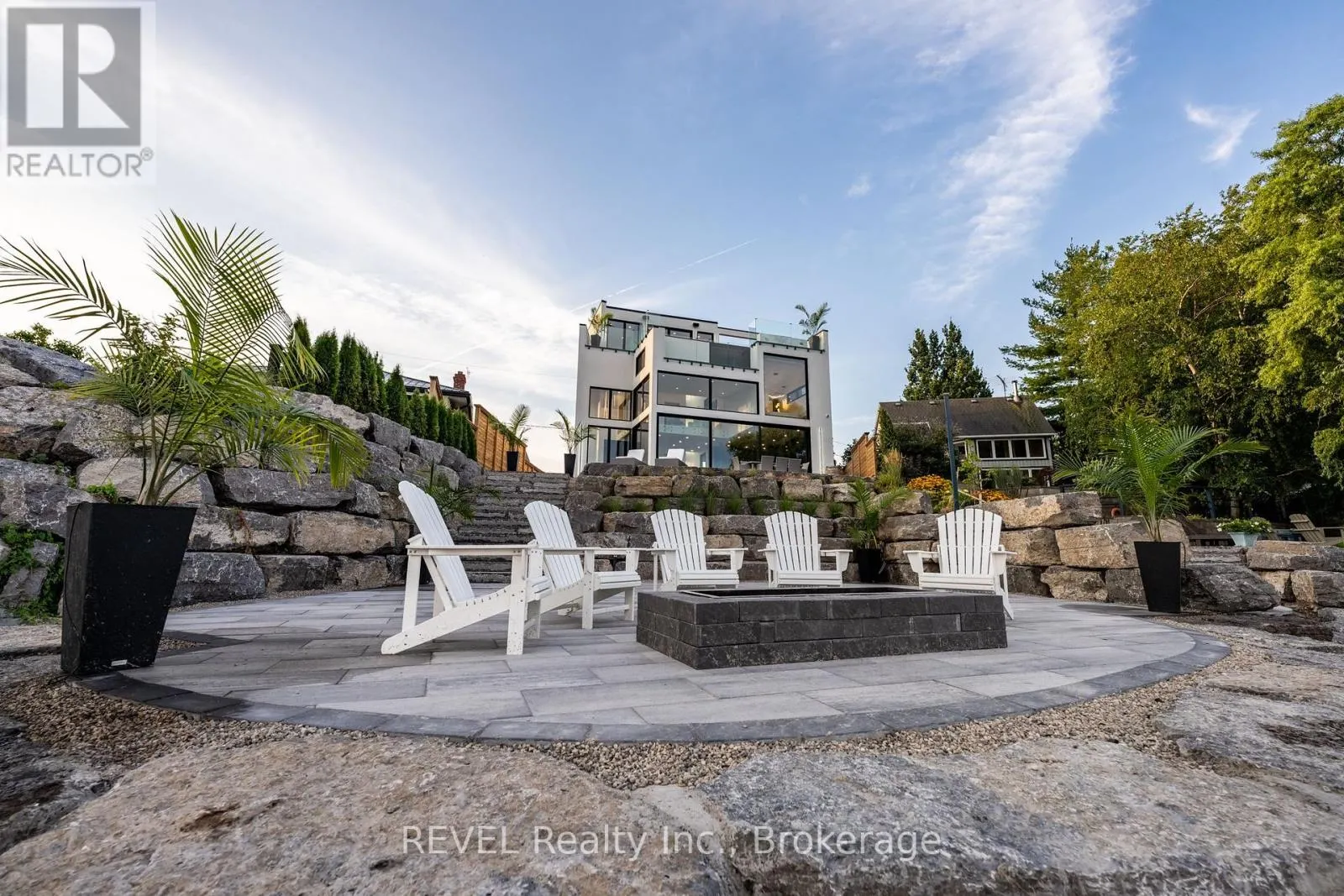 6 FIRELANE 11 STREET
