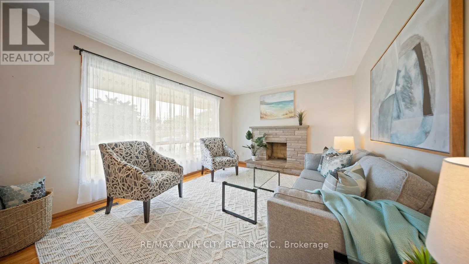 25 KENSINGTON AVENUE