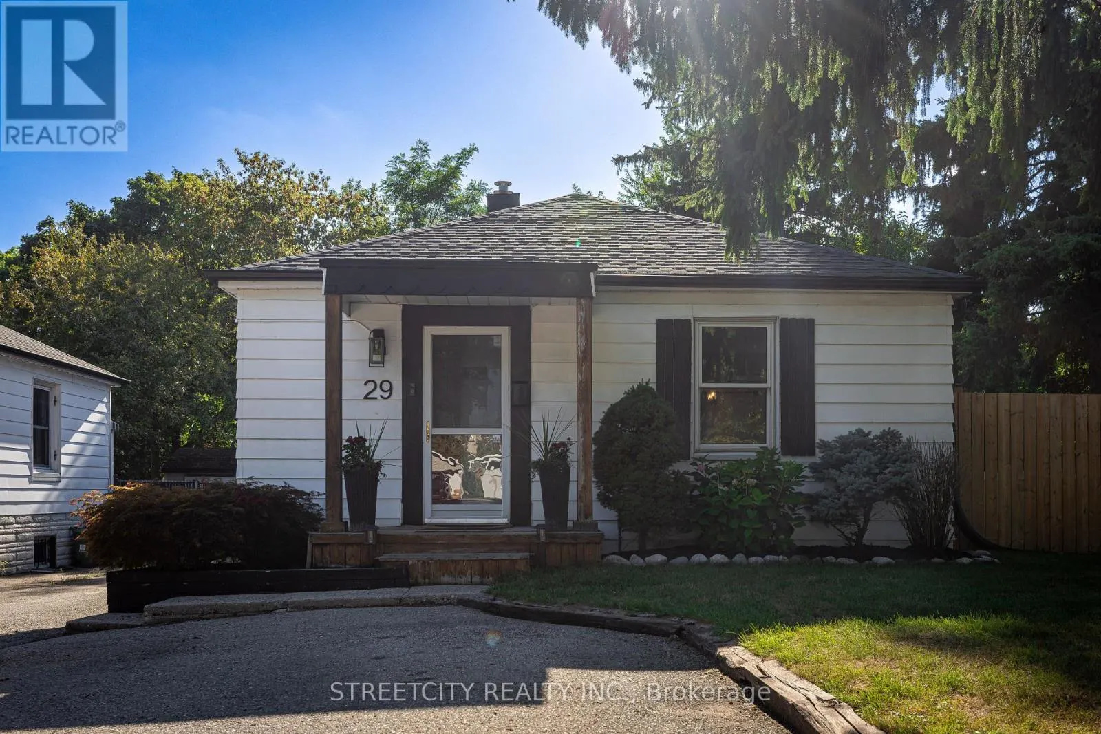 29 APELDOORN CRESCENT