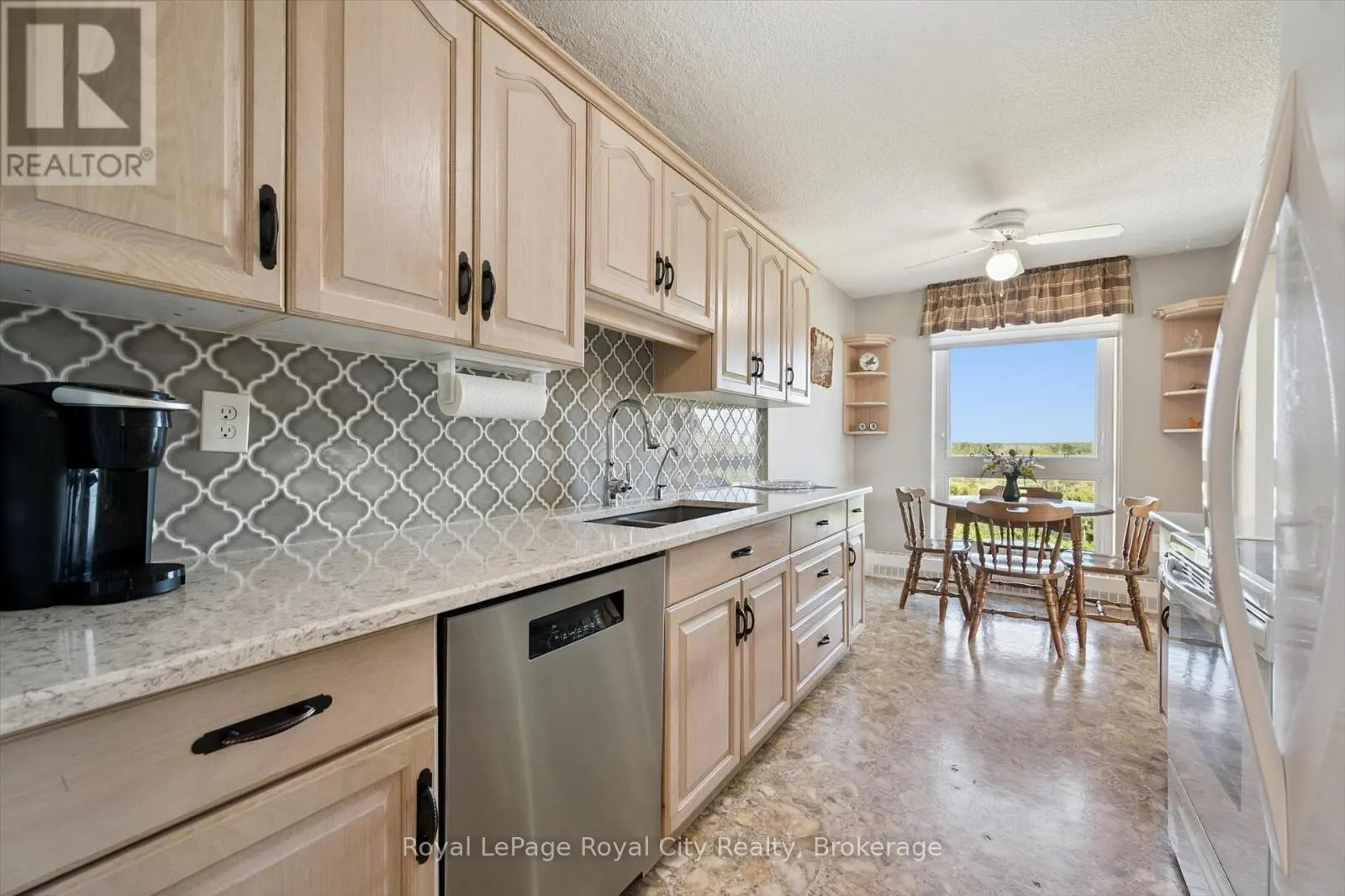 713 - 19 WOODLAWN ROAD E, #713