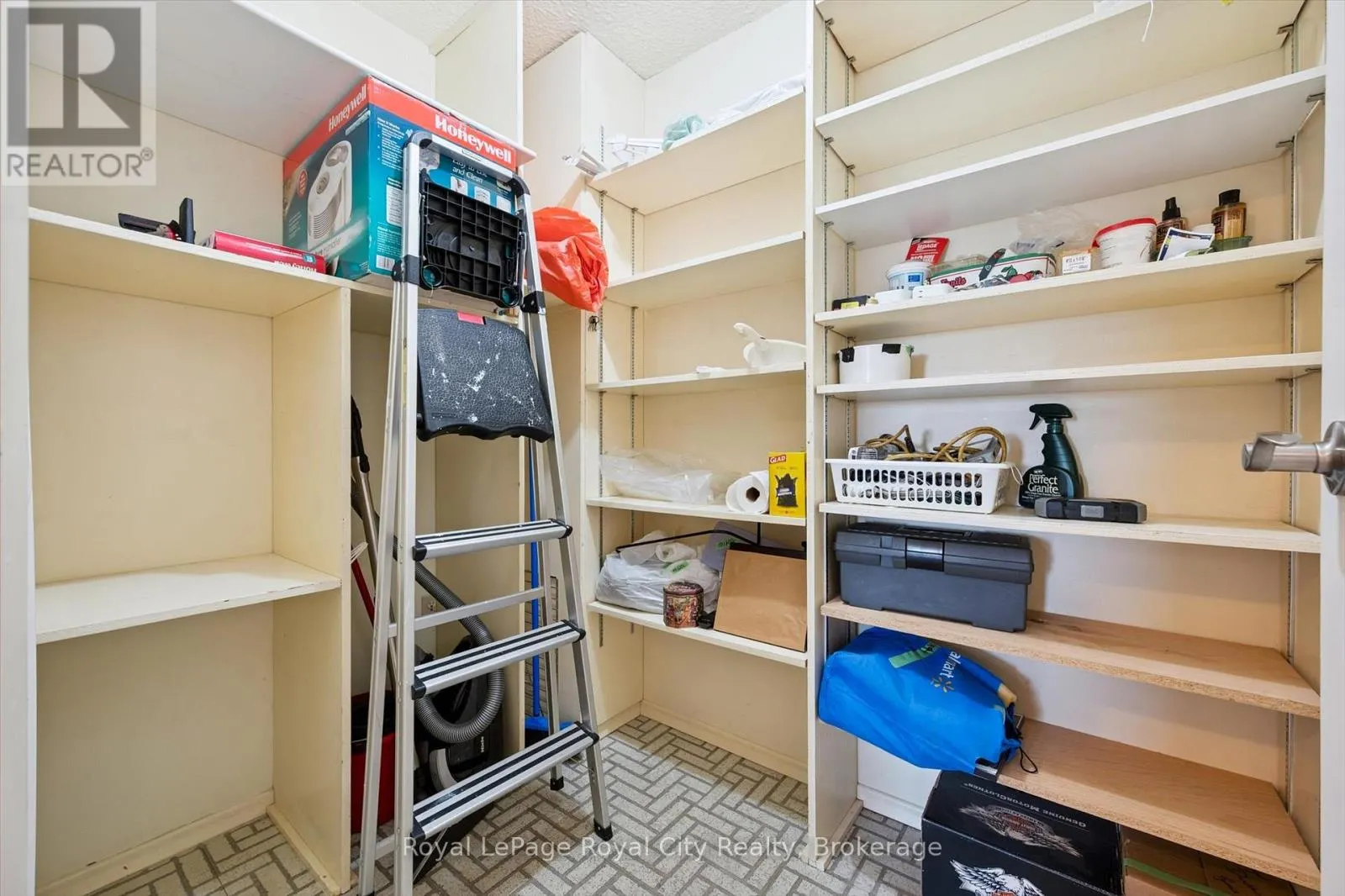 713 - 19 WOODLAWN ROAD E, #713