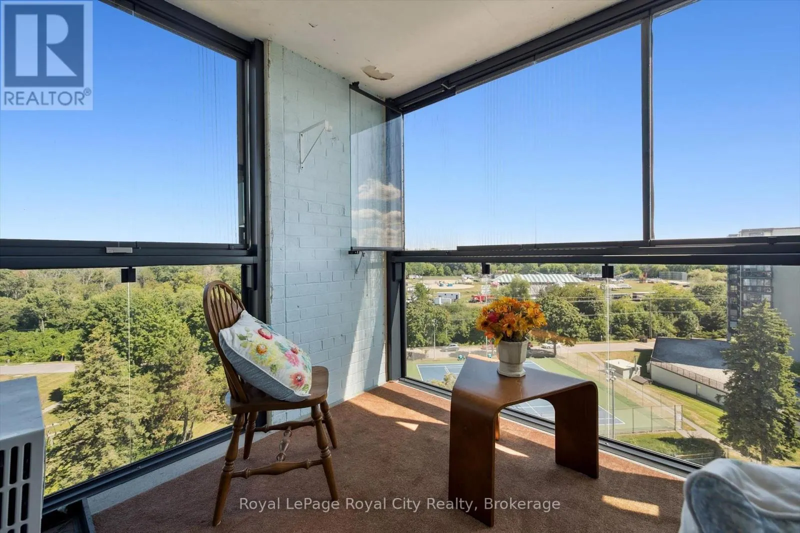 713 - 19 WOODLAWN ROAD E, #713