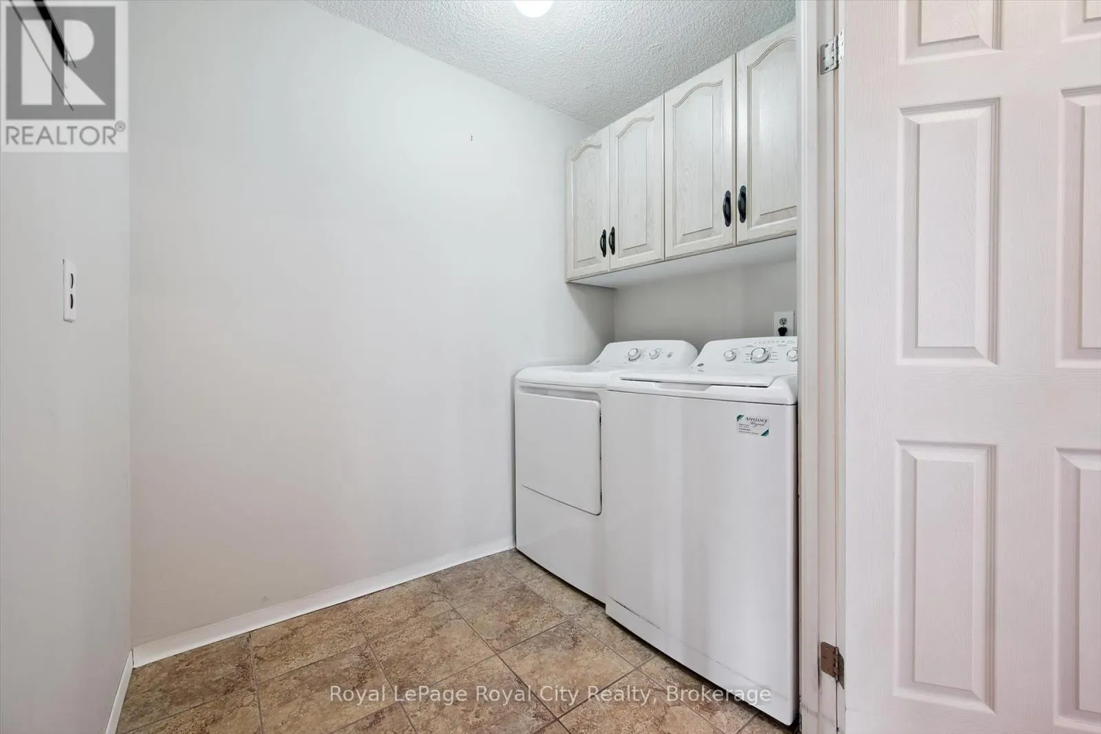 713 - 19 WOODLAWN ROAD E, #713