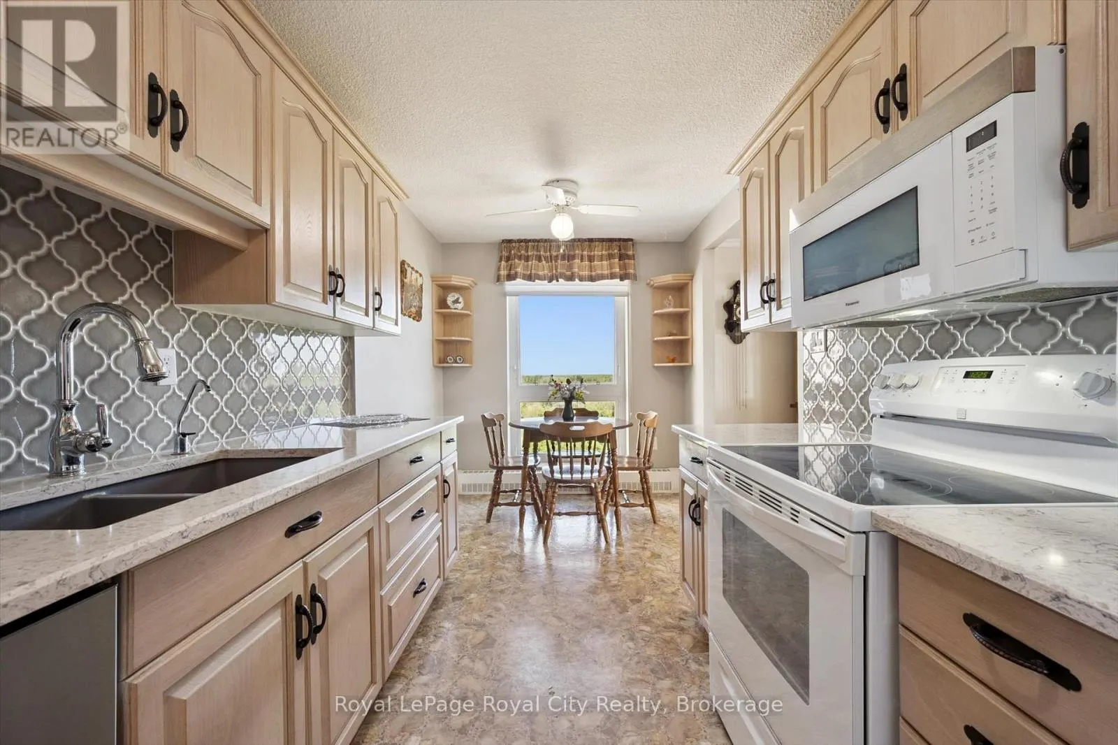 713 - 19 WOODLAWN ROAD E, #713