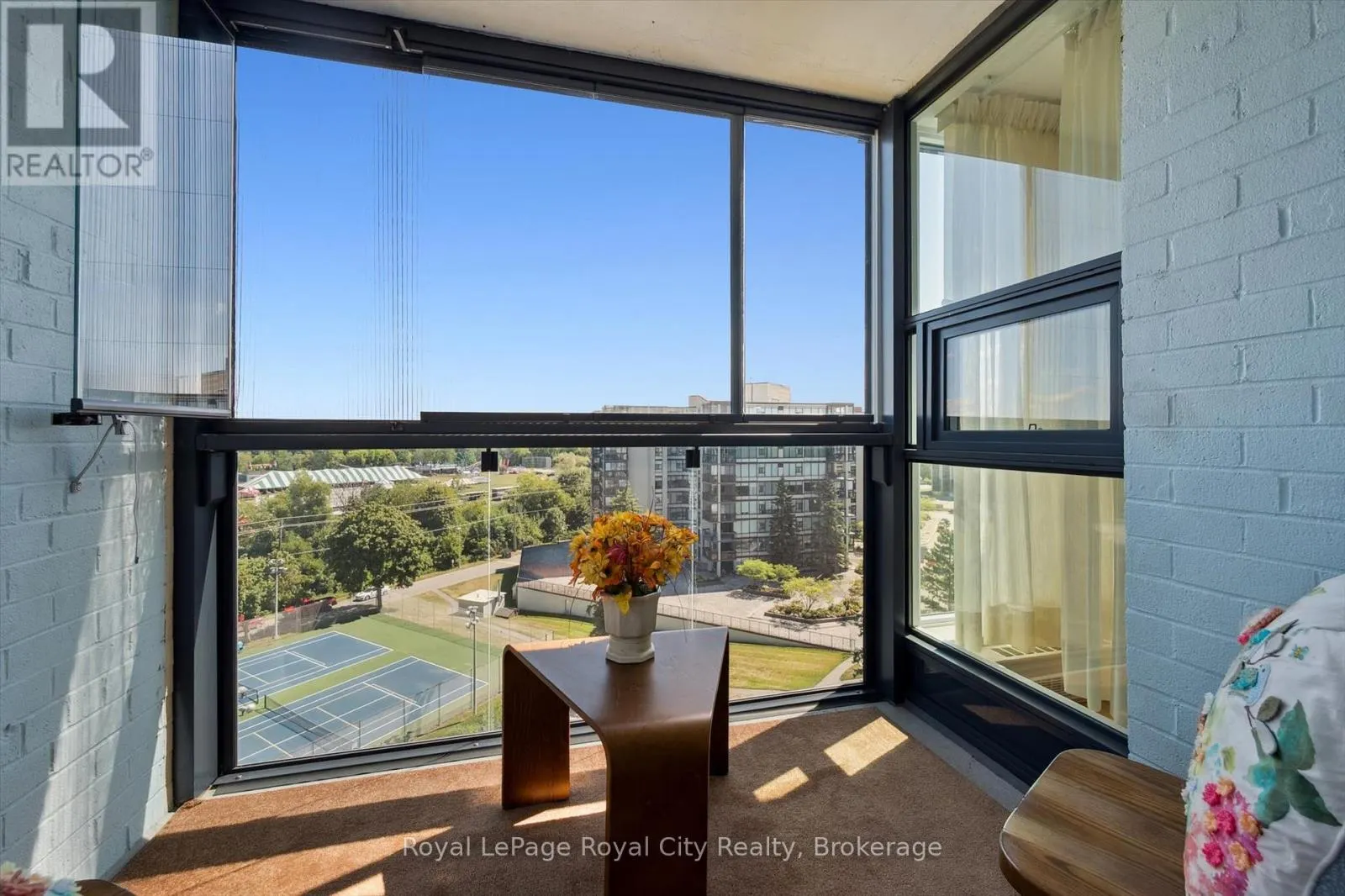 713 - 19 WOODLAWN ROAD E, #713
