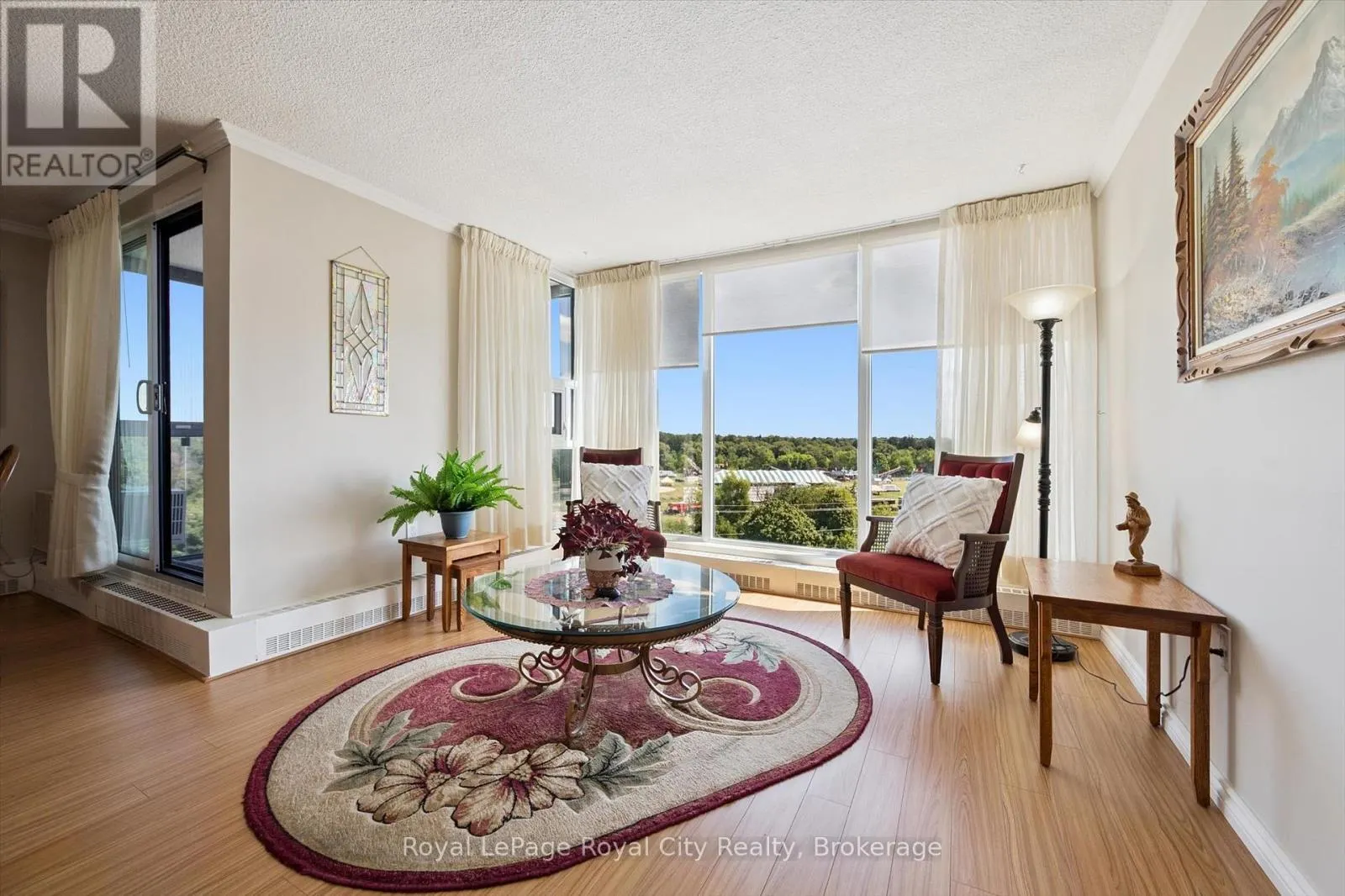 713 - 19 WOODLAWN ROAD E, #713