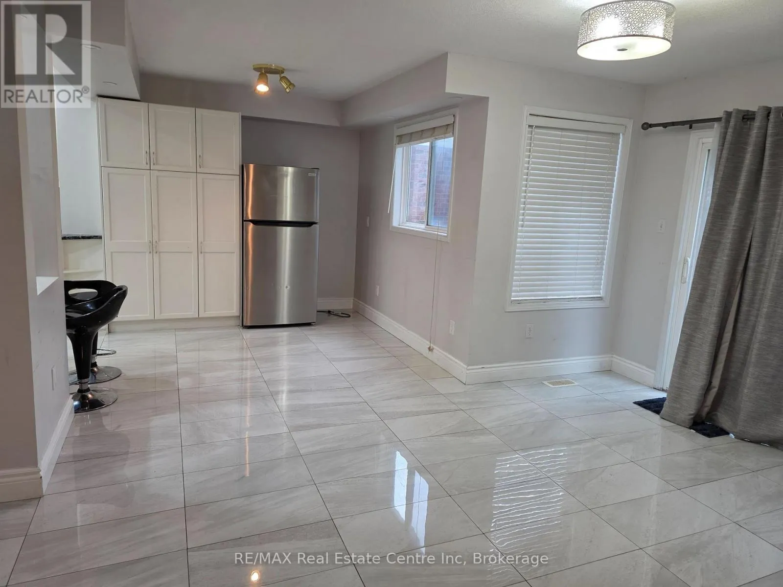 15 BARD BOULEVARD
