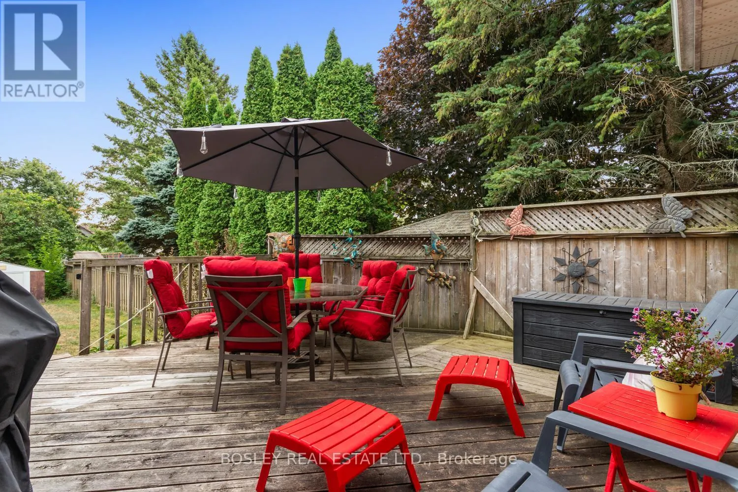 687 MACKECHNIE CRESCENT